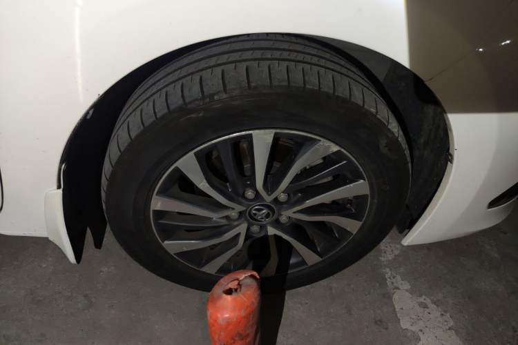 Used Toyota Corolla Hybrid E+ 2019 1.8L E-CVT Pioneer Edition Right Front Wheel Hub