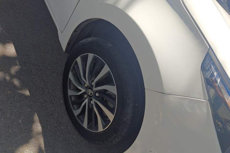 Used Toyota Corolla Hybrid E+ 2019 1.8L E-CVT Leading Edition Right Front Wheel Hub