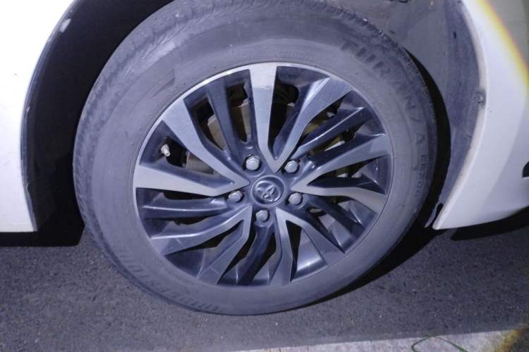 Used Toyota Corolla Hybrid E+ 2019 1.8L E-CVT Leading Edition Right Front Wheel Hub