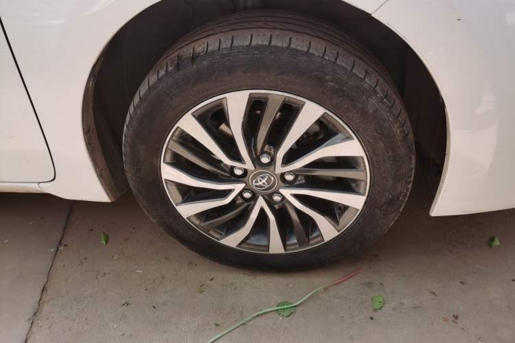 Used Toyota Corolla Hybrid E+ 2019 1.8L E-CVT Leading Edition Right Front Wheel Hub