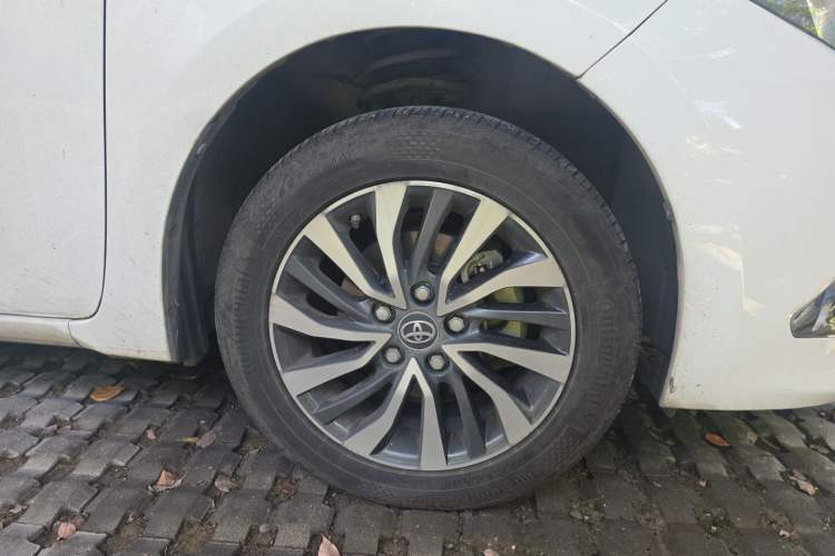 Used Toyota Corolla Hybrid E+ 2019 1.8L E-CVT Leading Edition Right Front Wheel Hub