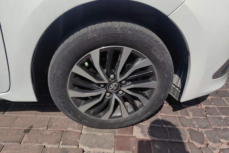 Used Toyota Corolla Hybrid E+ 2019 1.8L E-CVT Leading Edition Right Front Wheel Hub