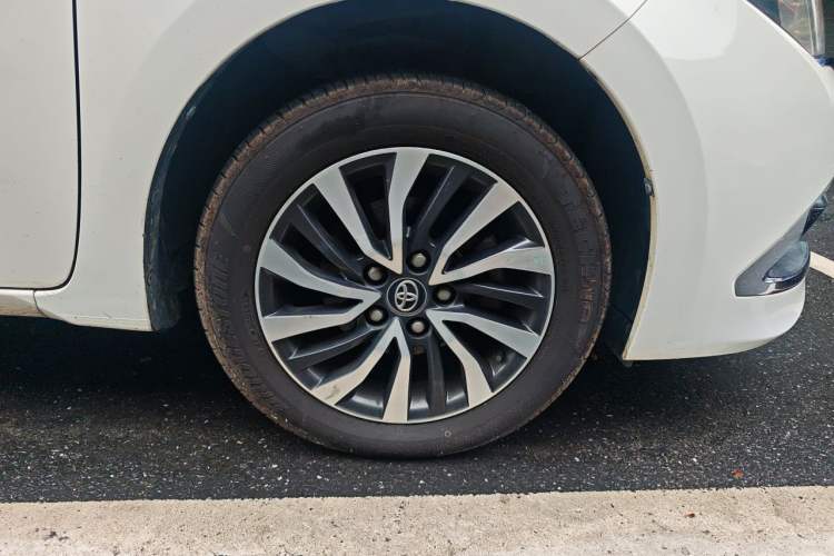 Used Toyota Corolla Hybrid E+ 2019 1.8L E-CVT Leading Edition Right Front Wheel Hub