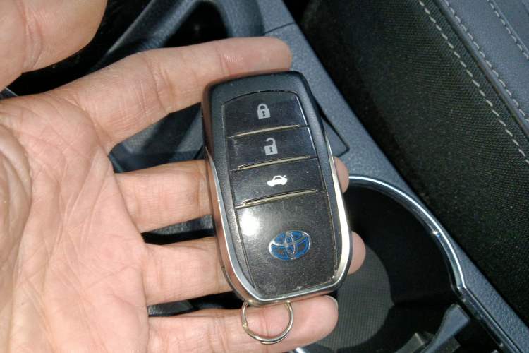 Used Toyota Corolla Hybrid E+ 2019 1.8L E-CVT Luxury Edition Vehicle Key