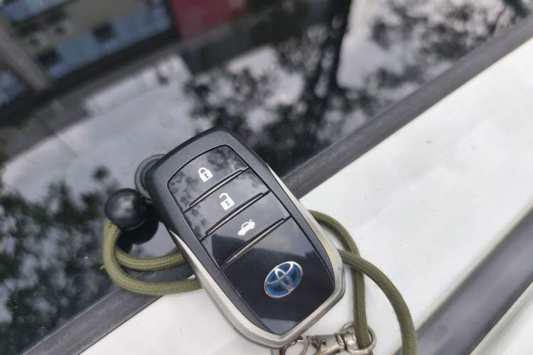 Used Toyota Corolla Hybrid E+ 2019 1.8L E-CVT Leading Edition Vehicle Key