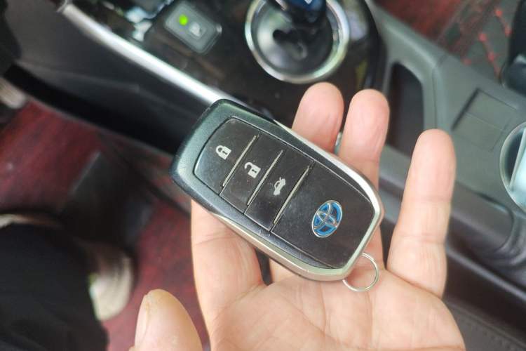 Used Toyota Corolla Hybrid E+ 2019 1.8L E-CVT Leading Edition Vehicle Key