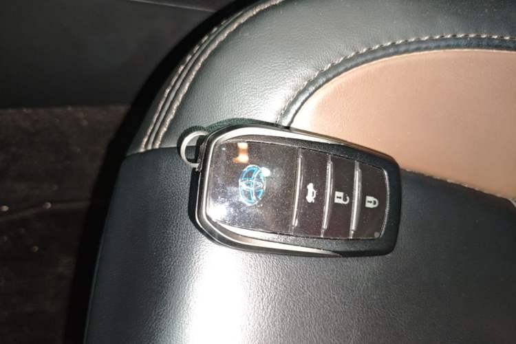 Used Toyota Corolla Hybrid E+ 2019 1.8L E-CVT Leading Edition Vehicle Key