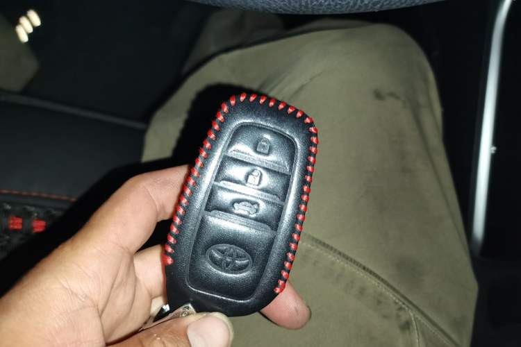 Used Toyota Corolla Hybrid E+ 2019 1.8L E-CVT Leading Edition Vehicle Key