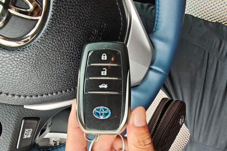 Used Toyota Corolla Hybrid E+ 2019 1.8L E-CVT Leading Edition Vehicle Key
