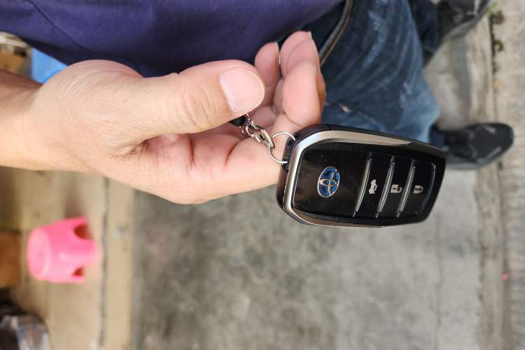 Used Toyota Corolla Hybrid E+ 2019 1.8L E-CVT Leading Edition Vehicle Key