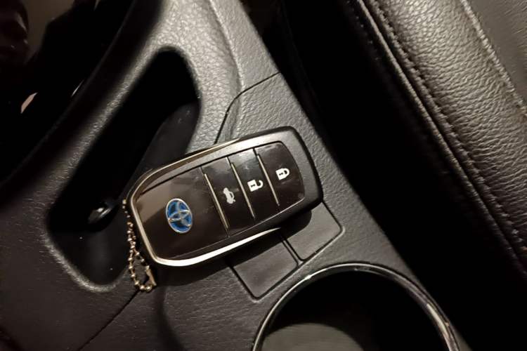 Used Toyota Corolla Hybrid E+ 2019 1.8L E-CVT Leading Edition Vehicle Key