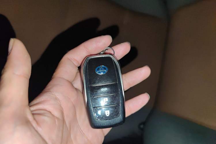 Used Toyota Corolla Hybrid E+ 2019 1.8L E-CVT Leading Edition Vehicle Key