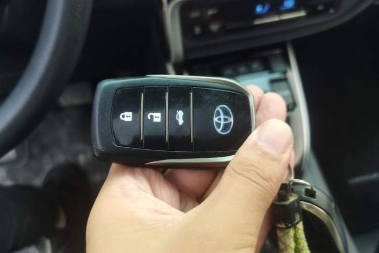Used Toyota Corolla Hybrid E+ 2019 1.8L E-CVT Leading Edition Vehicle Key