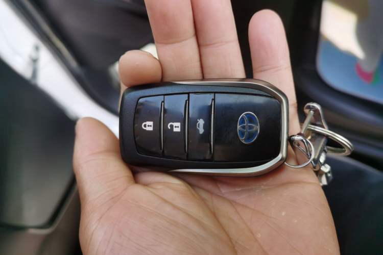 Used Toyota Corolla Hybrid E+ 2019 1.8L E-CVT Leading Edition Vehicle Key