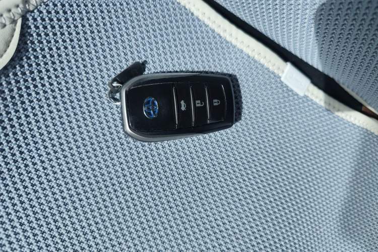 Used Toyota Corolla Hybrid E+ 2019 1.8L E-CVT Leading Edition Vehicle Key