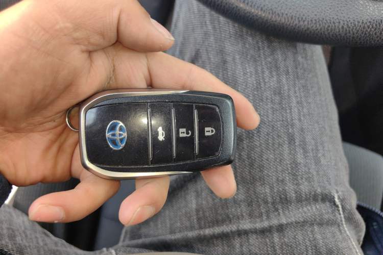 Used Toyota Corolla Hybrid E+ 2019 1.8L E-CVT Leading Edition Vehicle Key