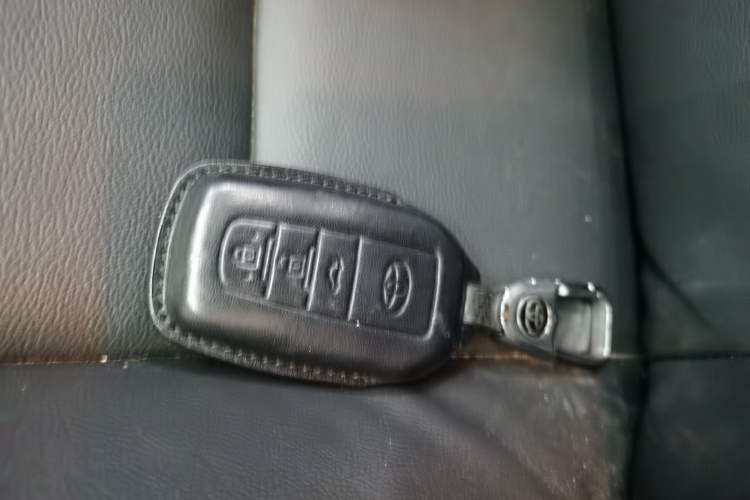 Used Toyota Corolla Hybrid E+ 2019 1.8L E-CVT Luxury Edition Vehicle Key