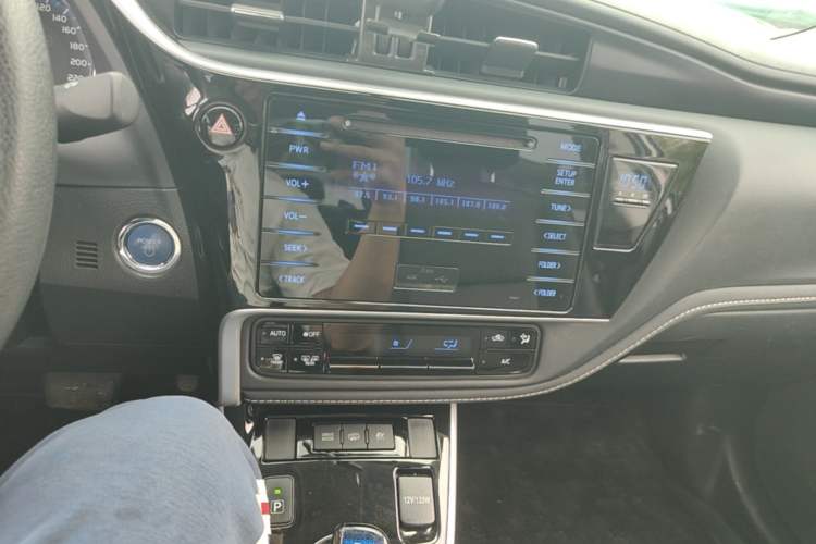 Used Toyota Corolla Hybrid E+ 2020 1.8L E-CVT Comfort Edition Audio And AC Panel