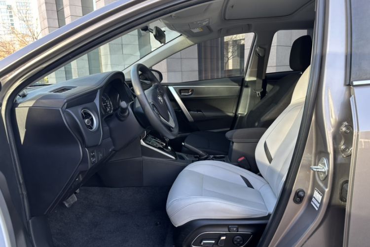Used Toyota Corolla Hybrid E+ 2020 1.8L E-CVT Comfort Edition Interior 4