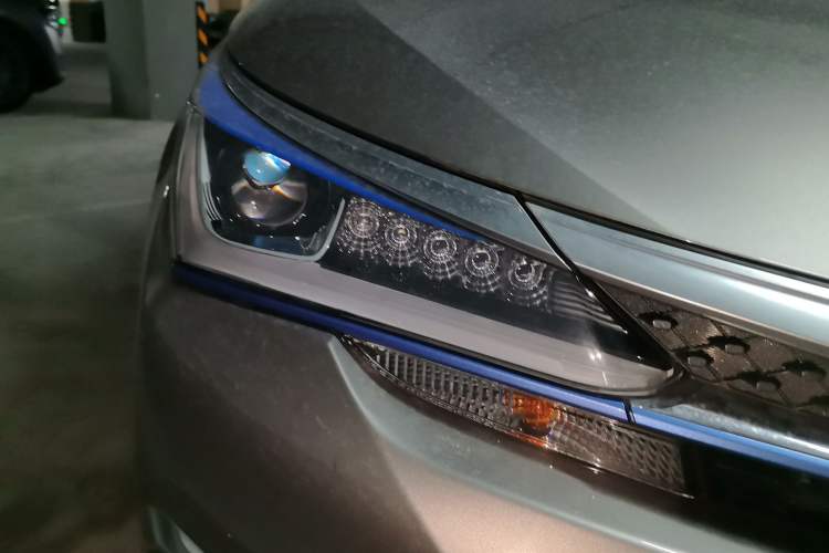 Used Toyota Corolla Hybrid E+ 2020 1.8L E-CVT Comfort Edition Right Front Headlight