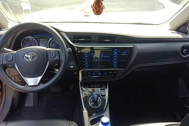 Used Toyota Corolla Hybrid E+ 2020 1.8L E-CVT Comfort Edition Center Console