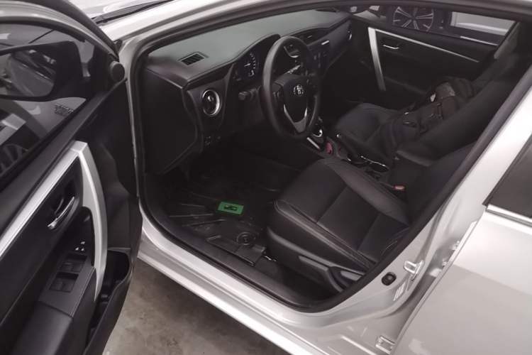 Used Toyota Corolla Hybrid E+ 2020 1.8L E-CVT Comfort Edition Driver Seat