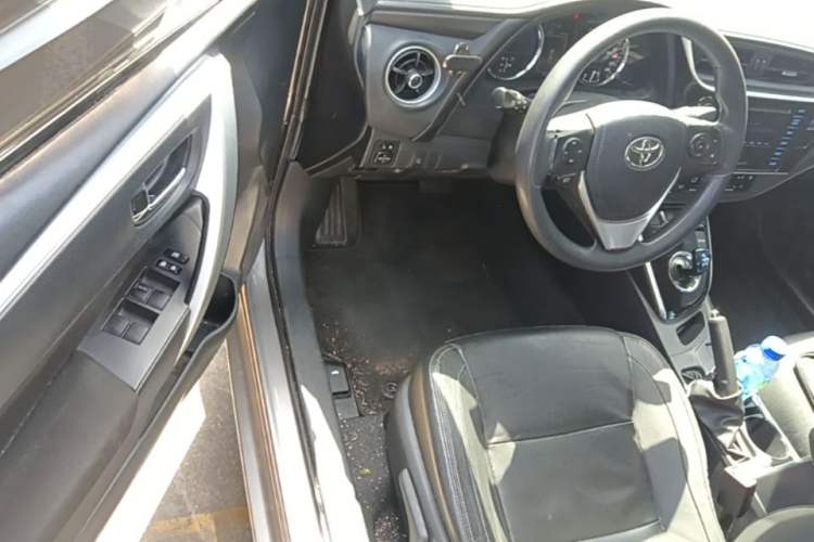 Used Toyota Corolla Hybrid E+ 2020 1.8L E-CVT Comfort Edition Driver Seat