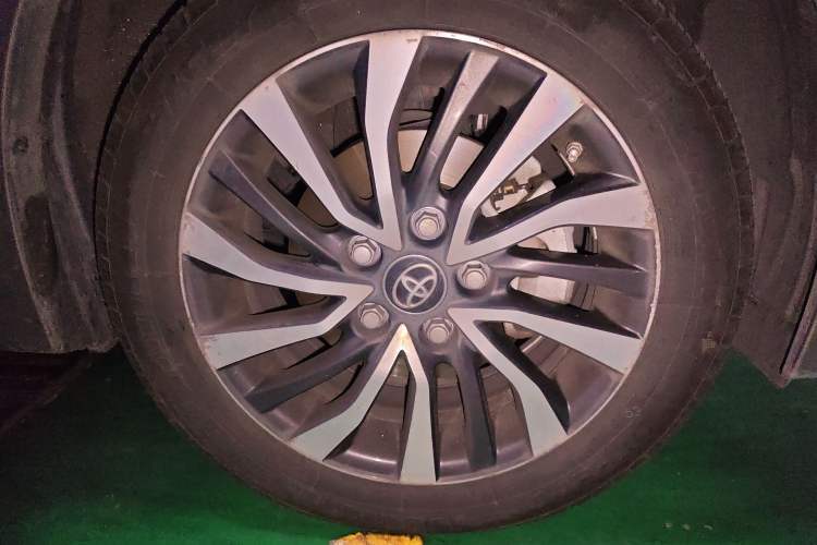 Used Toyota Corolla Hybrid E+ 2020 1.8L E-CVT Comfort Edition Right Front Wheel Hub