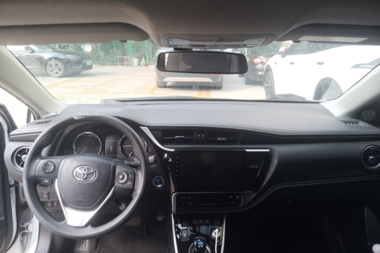 Used Toyota Corolla Hybrid E+ 2020 1.8L E-CVT Comfort Edition Center Console