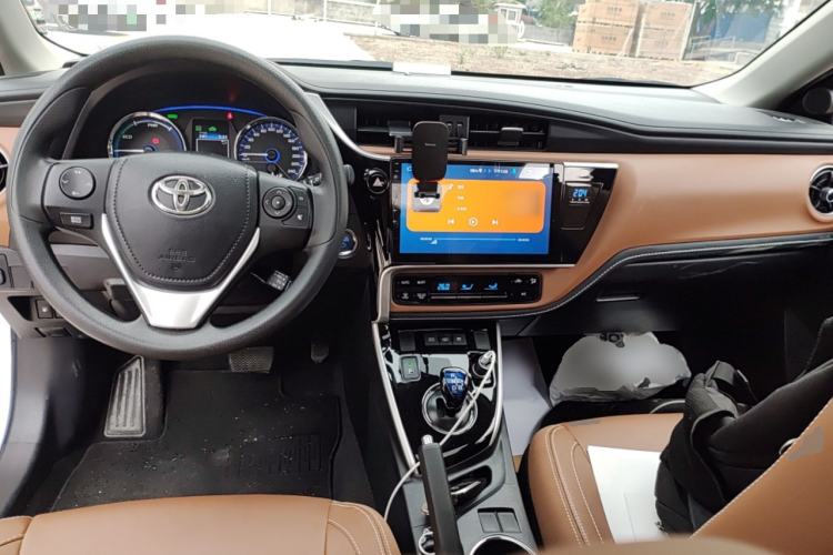 Used Toyota Corolla Hybrid E+ 2020 1.8L E-CVT Comfort Edition Center Console