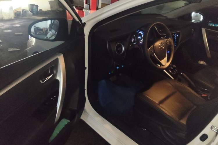 Used Toyota Corolla Hybrid E+ 2020 1.8L E-CVT Comfort Edition Driver Seat