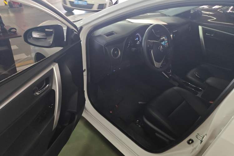 Used Toyota Corolla Hybrid E+ 2020 1.8L E-CVT Comfort Edition Driver Seat