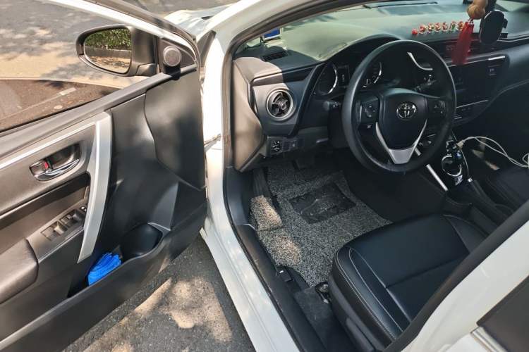 Used Toyota Corolla Hybrid E+ 2020 1.8L E-CVT Comfort Edition Driver Seat