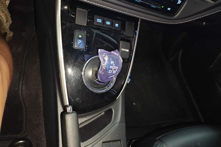 Used Toyota Corolla Hybrid E+ 2020 1.8L E-CVT Comfort Edition Gear Lever