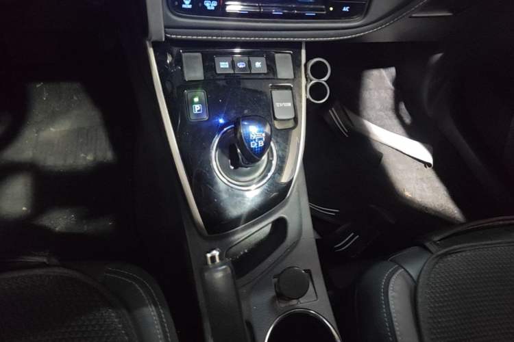 Used Toyota Corolla Hybrid E+ 2020 1.8L E-CVT Comfort Edition Gear Lever