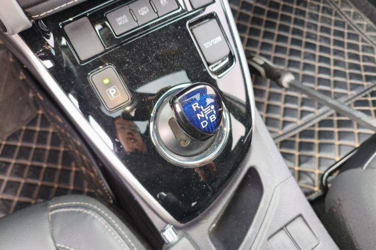 Used Toyota Corolla Hybrid E+ 2020 1.8L E-CVT Comfort Edition Gear Lever