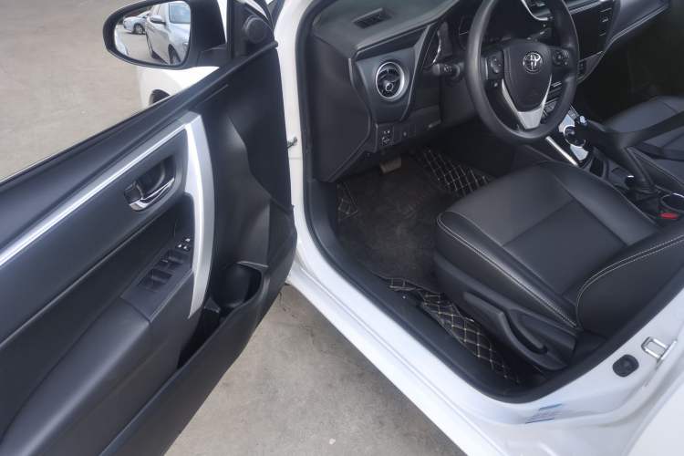 Used Toyota Corolla Hybrid E+ 2020 1.8L E-CVT Comfort Edition Interior 2