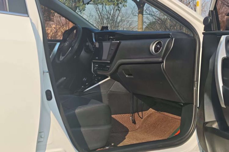 Used Toyota Corolla Hybrid E+ 2020 1.8L E-CVT Comfort Edition Interior 3