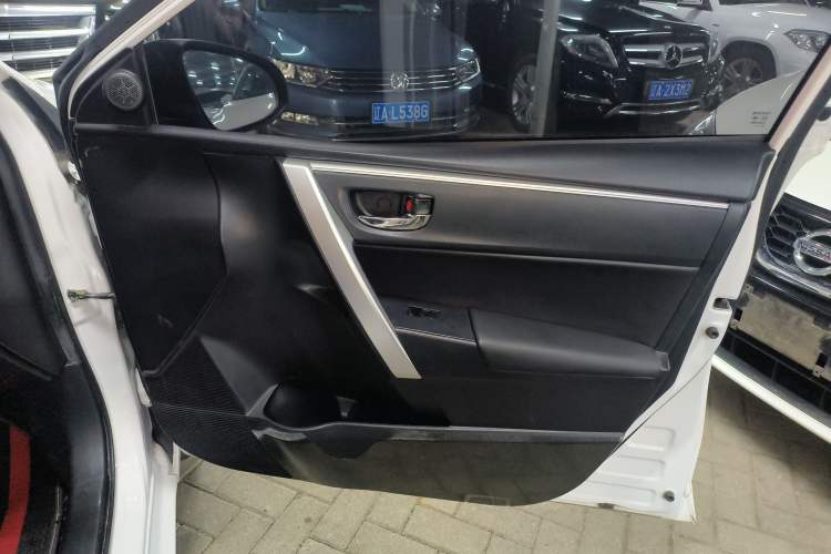 Used Toyota Corolla Hybrid E+ 2020 1.8L E-CVT Comfort Edition Interior 5