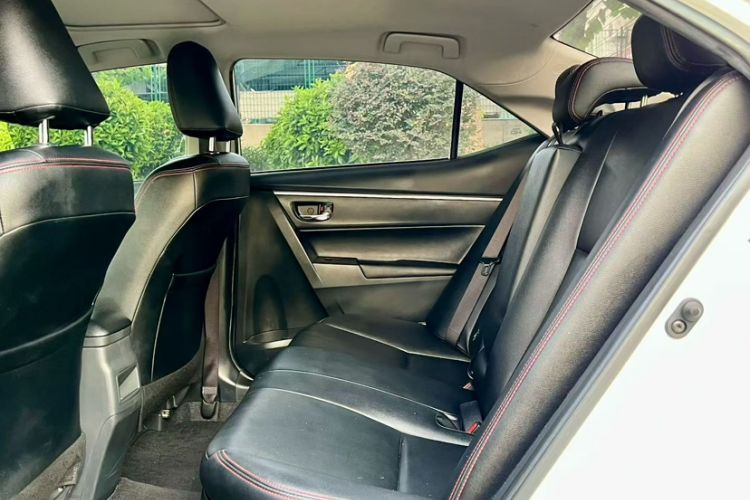 Used Toyota Corolla Hybrid E+ 2020 1.8L E-CVT Comfort Edition Interior 6