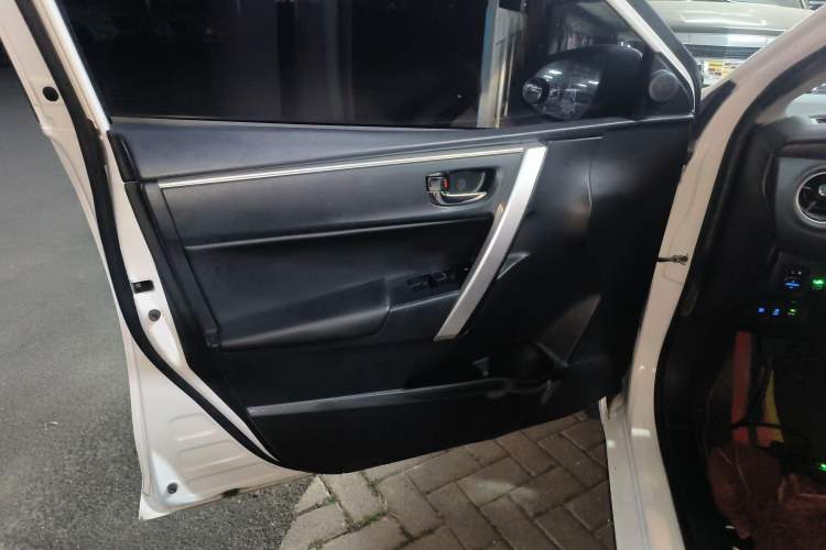 Used Toyota Corolla Hybrid E+ 2020 1.8L E-CVT Comfort Edition Interior 7