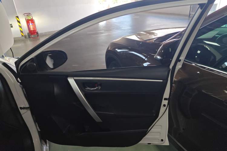 Used Toyota Corolla Hybrid E+ 2020 1.8L E-CVT Comfort Edition Right Front Door Interior