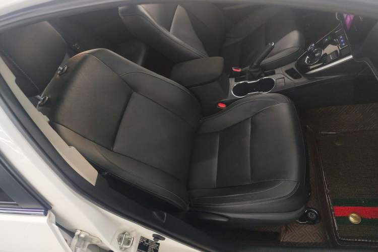 Used Toyota Corolla Hybrid E+ 2020 1.8L E-CVT Comfort Edition Right Front Seat