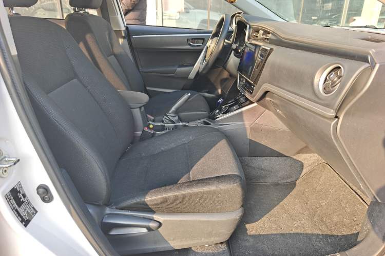 Used Toyota Corolla Hybrid E+ 2020 1.8L E-CVT Comfort Edition Right Front Seat