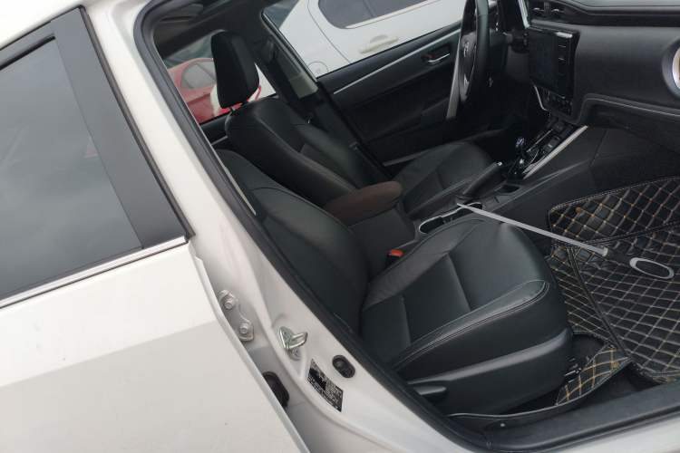Used Toyota Corolla Hybrid E+ 2020 1.8L E-CVT Comfort Edition Right Front Seat