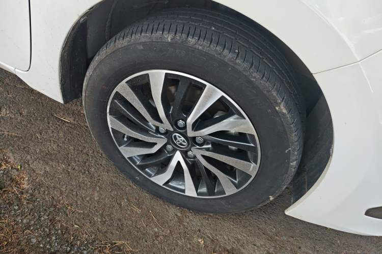 Used Toyota Corolla Hybrid E+ 2020 1.8L E-CVT Comfort Edition Right Front Wheel Hub