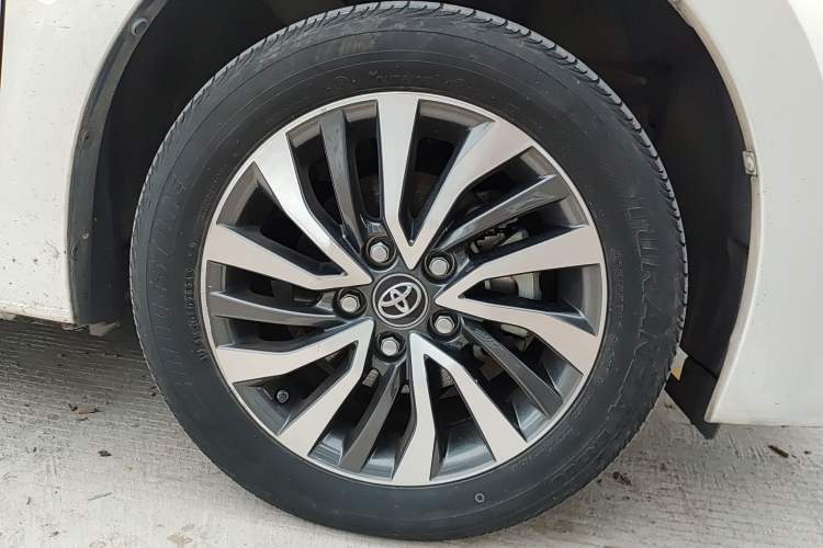 Used Toyota Corolla Hybrid E+ 2020 1.8L E-CVT Comfort Edition Right Front Wheel Hub