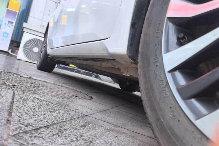Used Toyota Corolla Hybrid E+ 2020 1.8L E-CVT Comfort Edition Right Side Sill