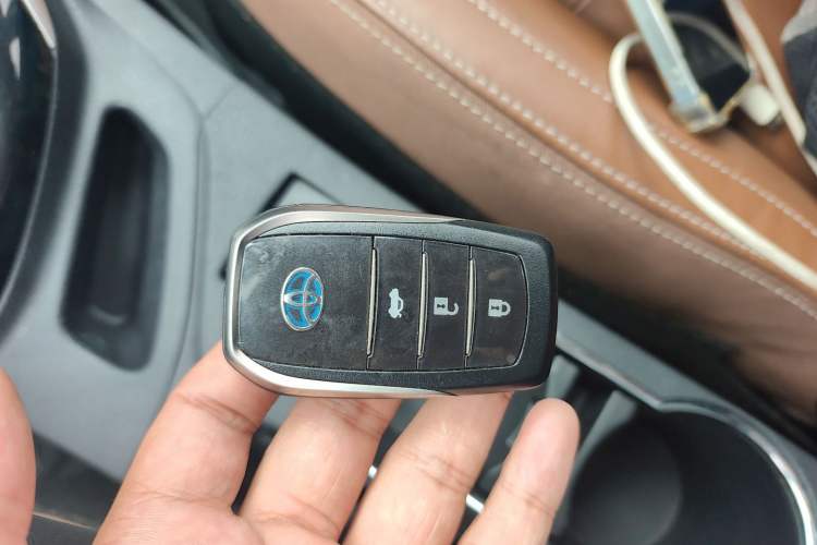 Used Toyota Corolla Hybrid E+ 2020 1.8L E-CVT Comfort Edition Vehicle Key