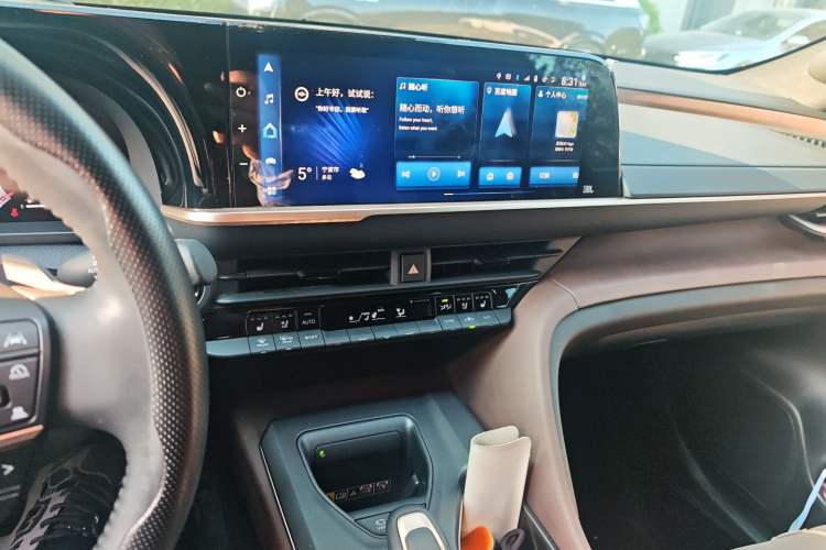 Used Toyota Crown 2023 2.4T SportCross HEV Four-Wheel Drive Ultimate Edition Audio And AC Panel
